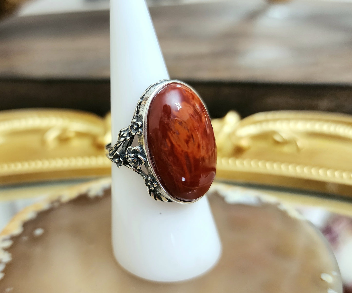 The Red Queen Nanhong Agate Ring