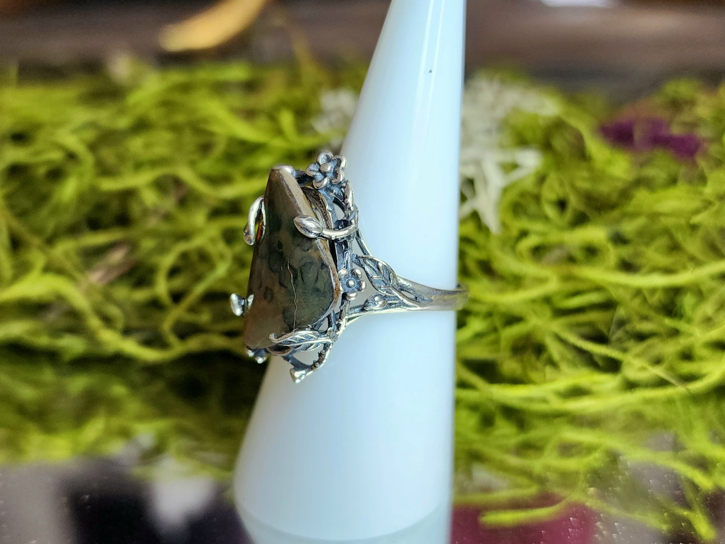 Red Flash Ammolite Ring
