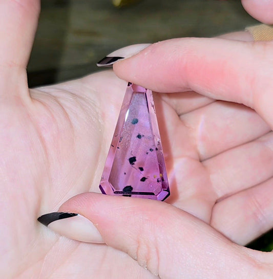 Hollandite in Amethyst Freeform