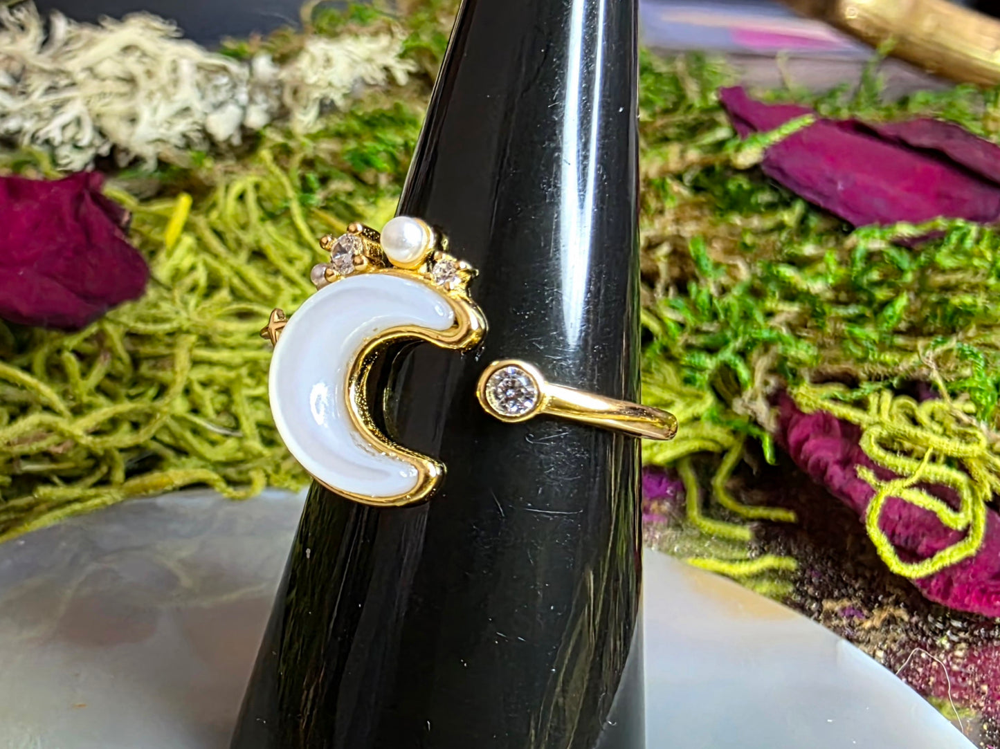 White Shell Moon Ring