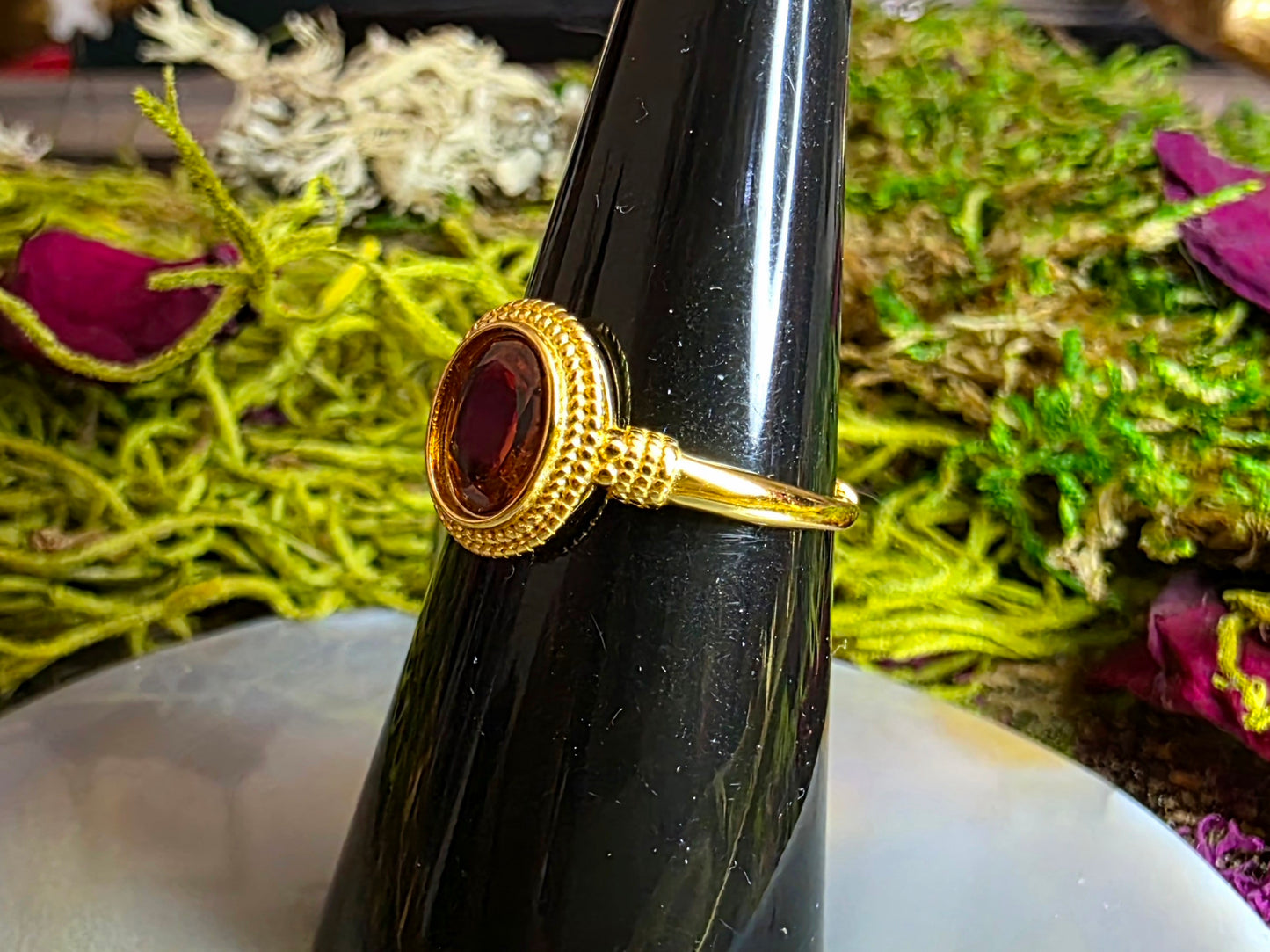 Fanta Garnet Ring