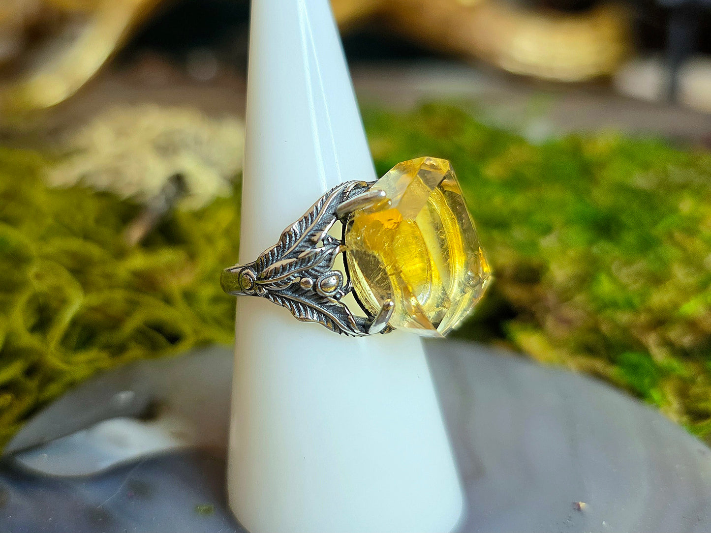 Citrine with Hollandite Ring C