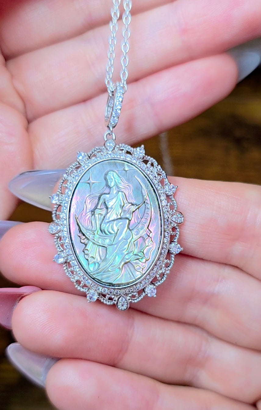 Black Shell Moon Goddess Pendant