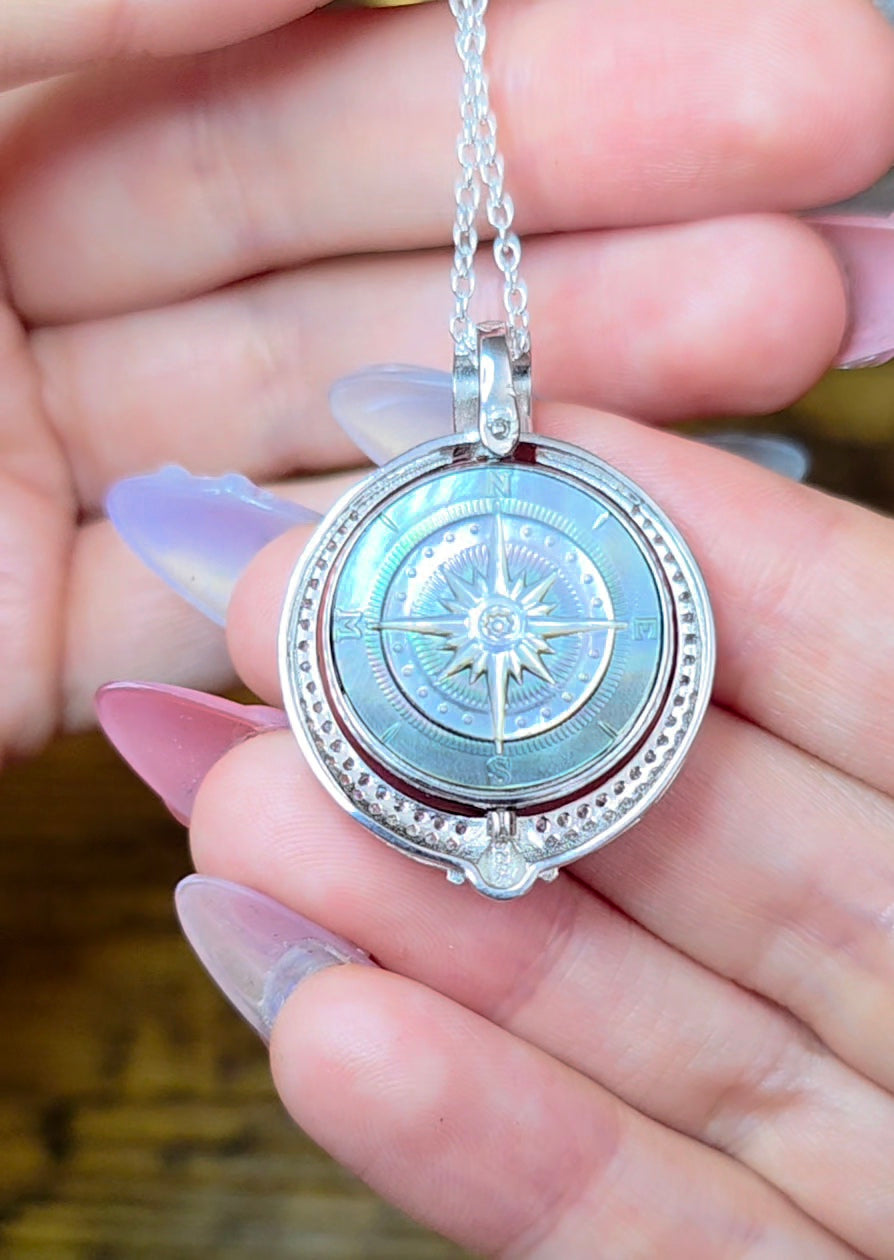 Black Shell Nautical Spinning Pendant
