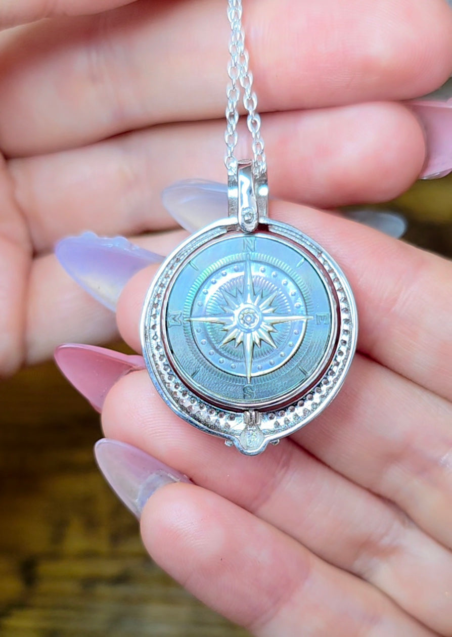 Black Shell Nautical Spinning Pendant