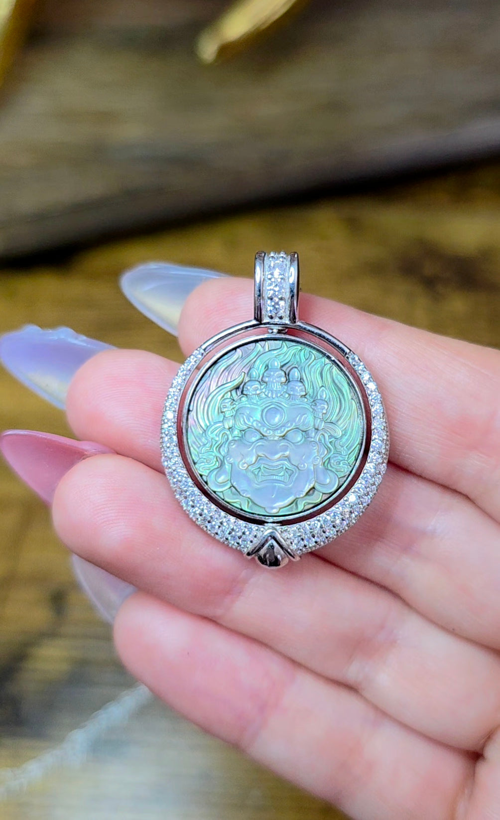 Black Shell Caishen Spinning Pendant