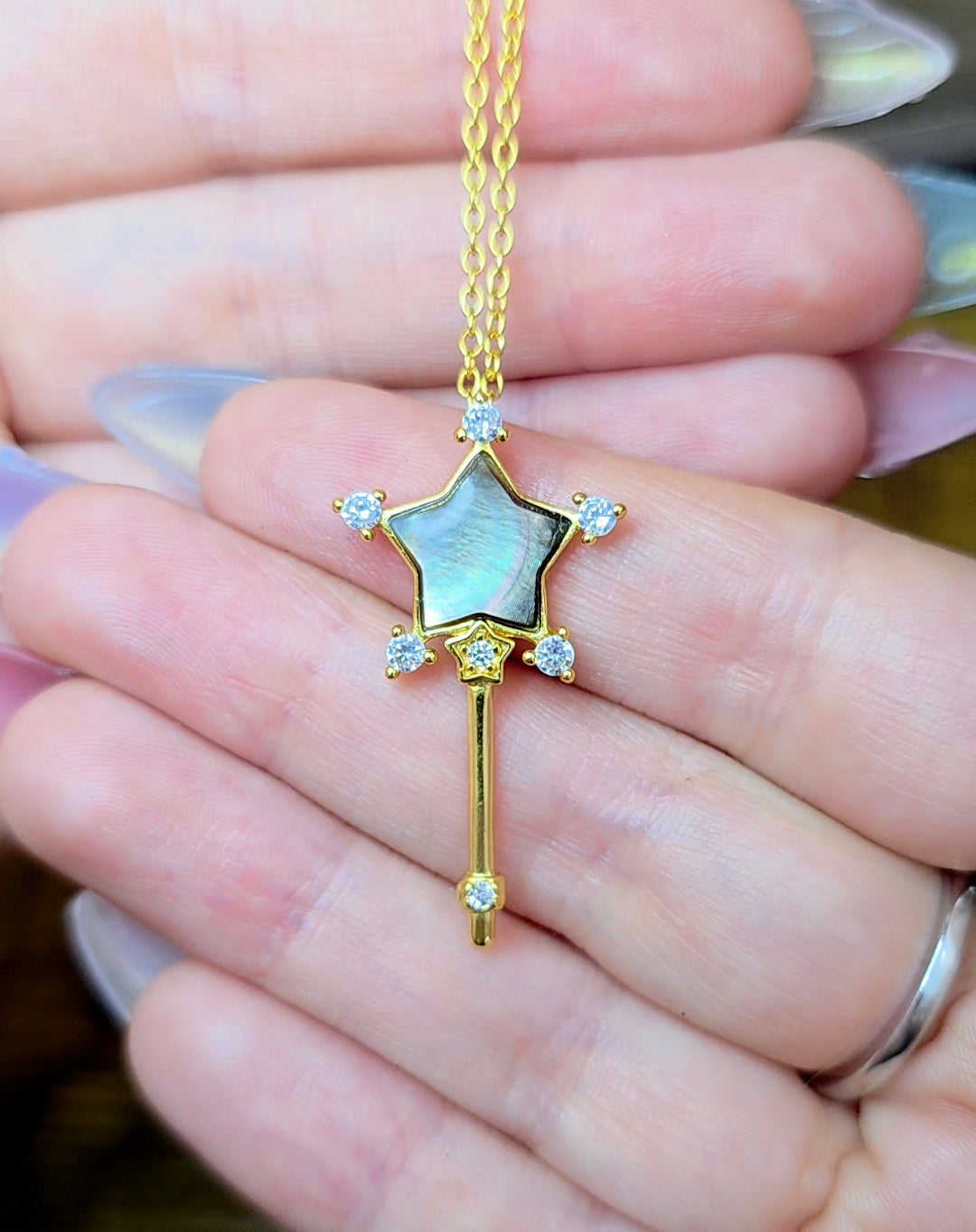 Black Shell Star Wand Pendant