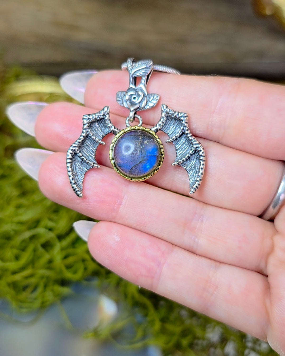 Blue Flash Labradorite Succubus Pendant