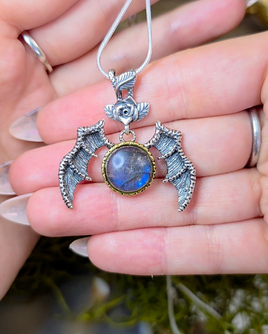 Blue Flash Labradorite Succubus Pendant