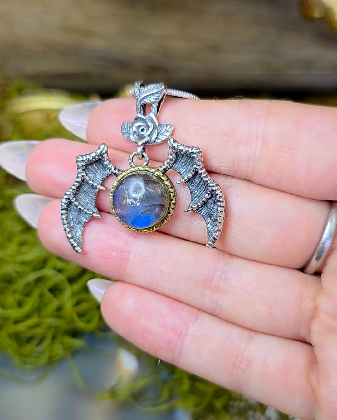 Blue Flash Labradorite Succubus Pendant