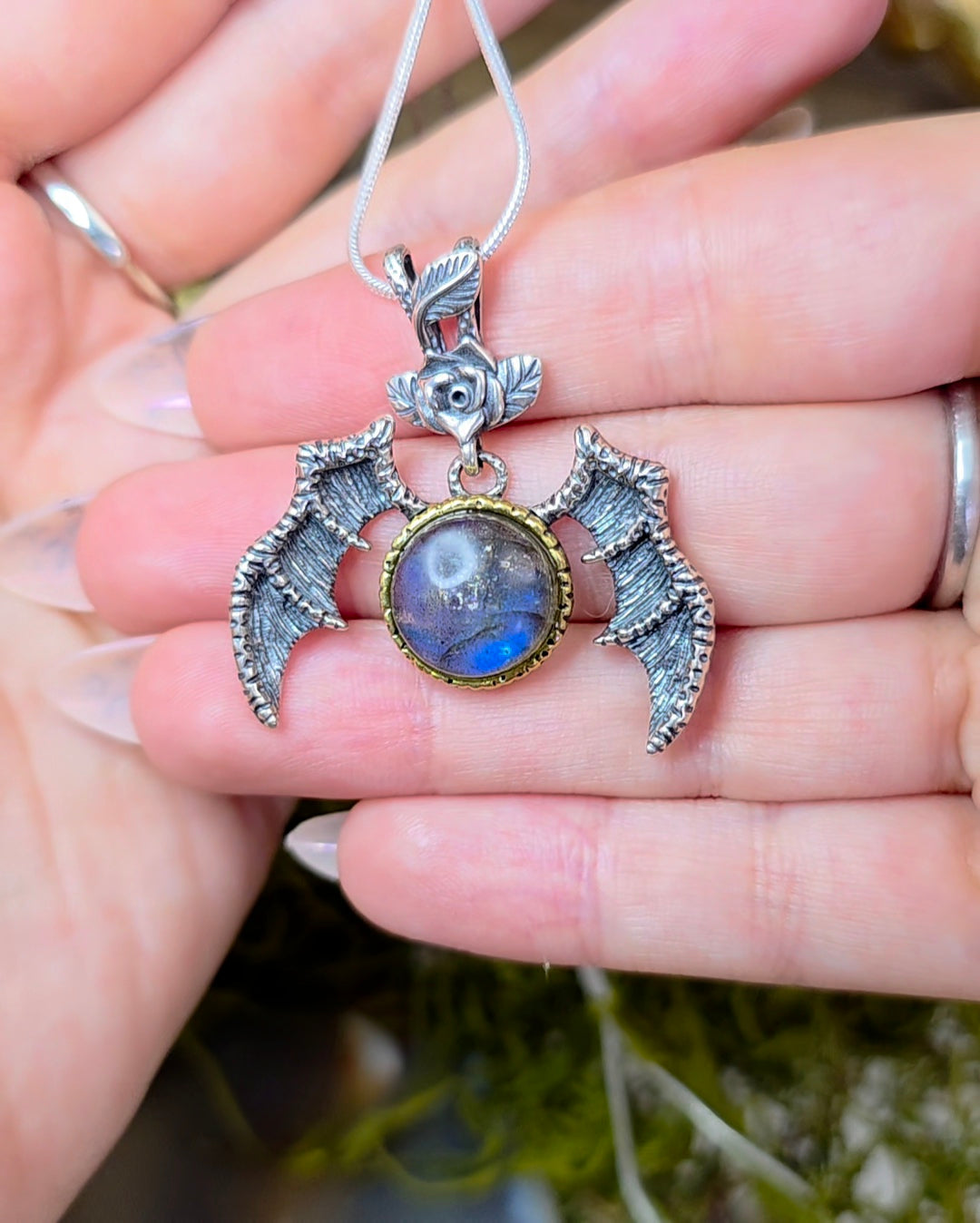 Blue Flash Labradorite Succubus Pendant