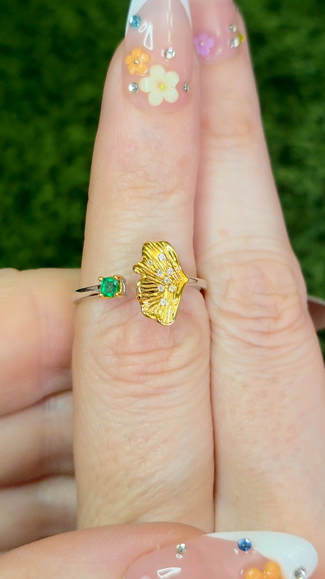 Emerald Leaf Ring