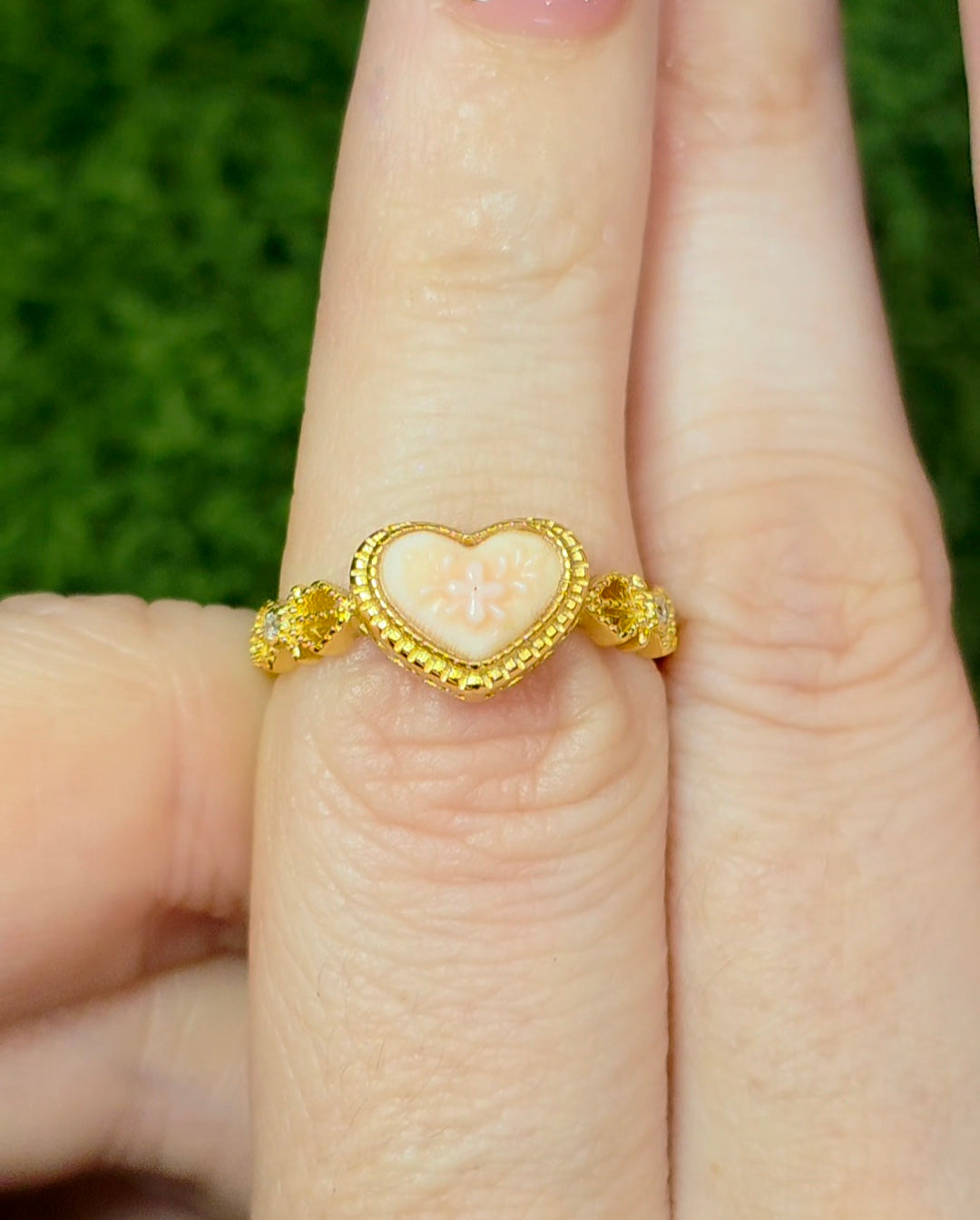 Pink Shell Heart Ring B
