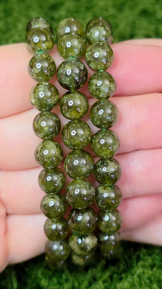 8mm Green Garnet Stretch Bracelet