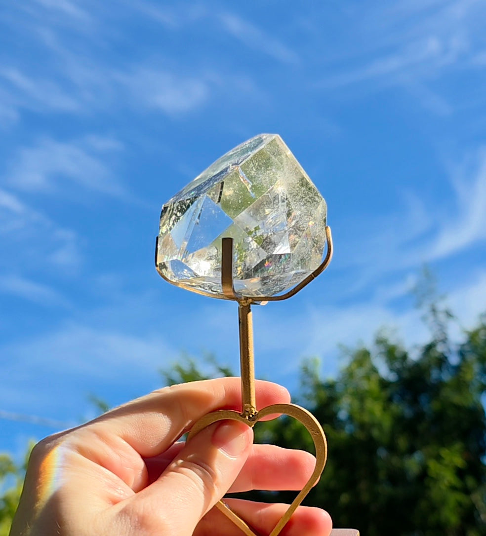 Quartz Freeform on Heart Stand A