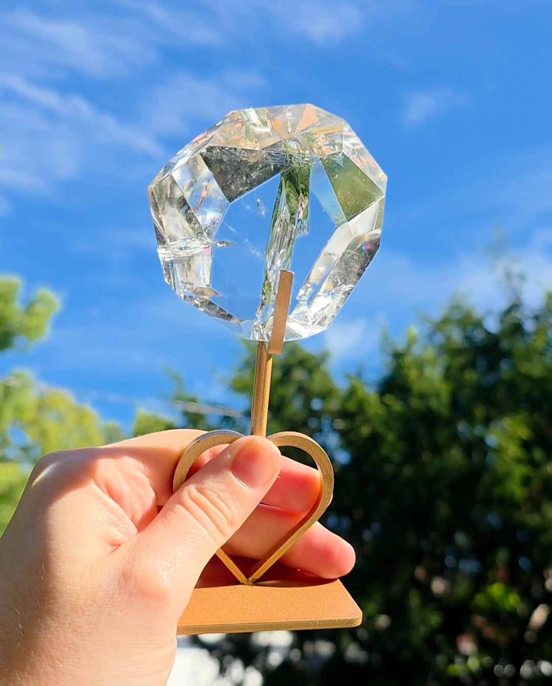 Quartz Freeform on Heart Stand B