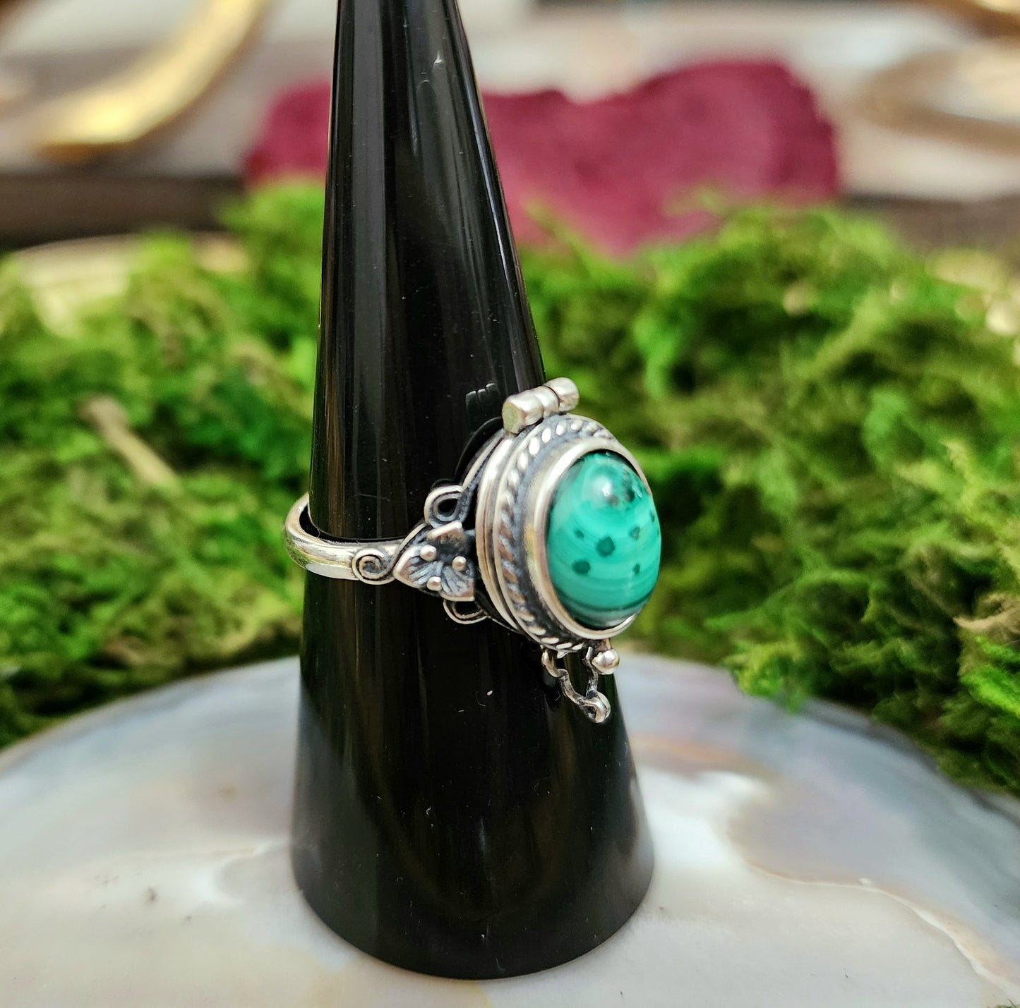 Malachite Poison Ring