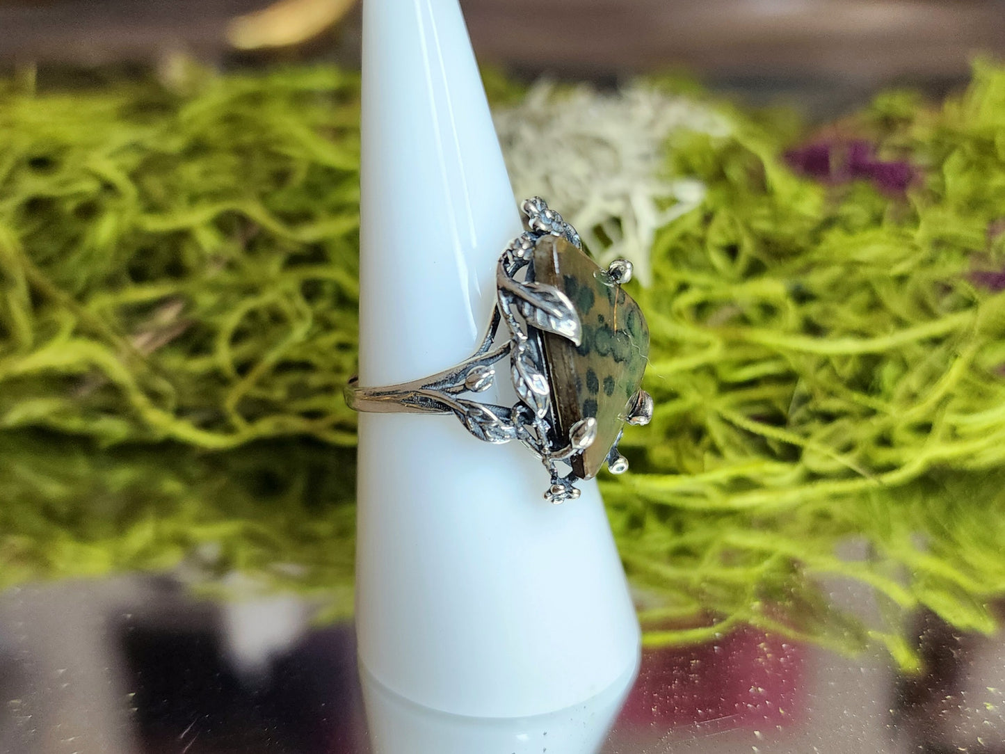 Red Flash Ammolite Ring