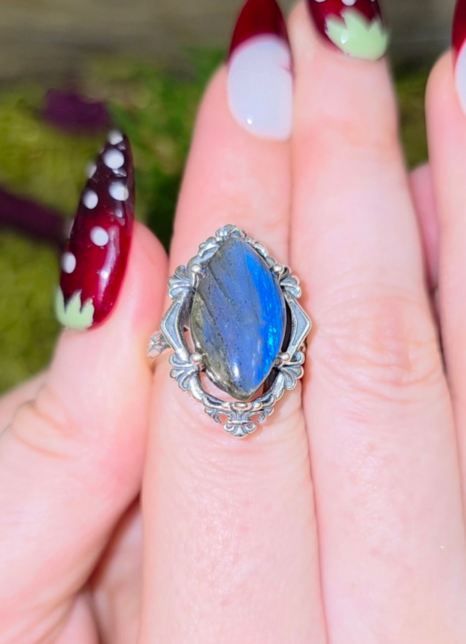 Deep Blue Flash Labradorite Ring