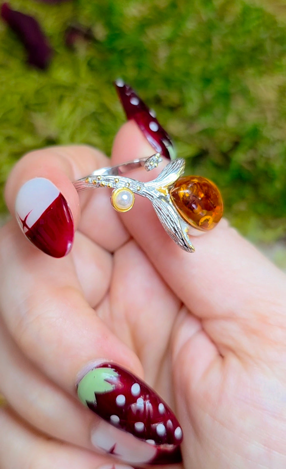 Flower Amber Wrap Ring