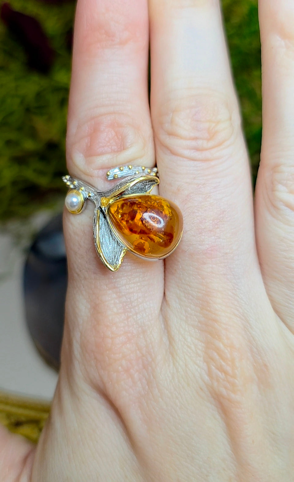Flower Amber Wrap Ring