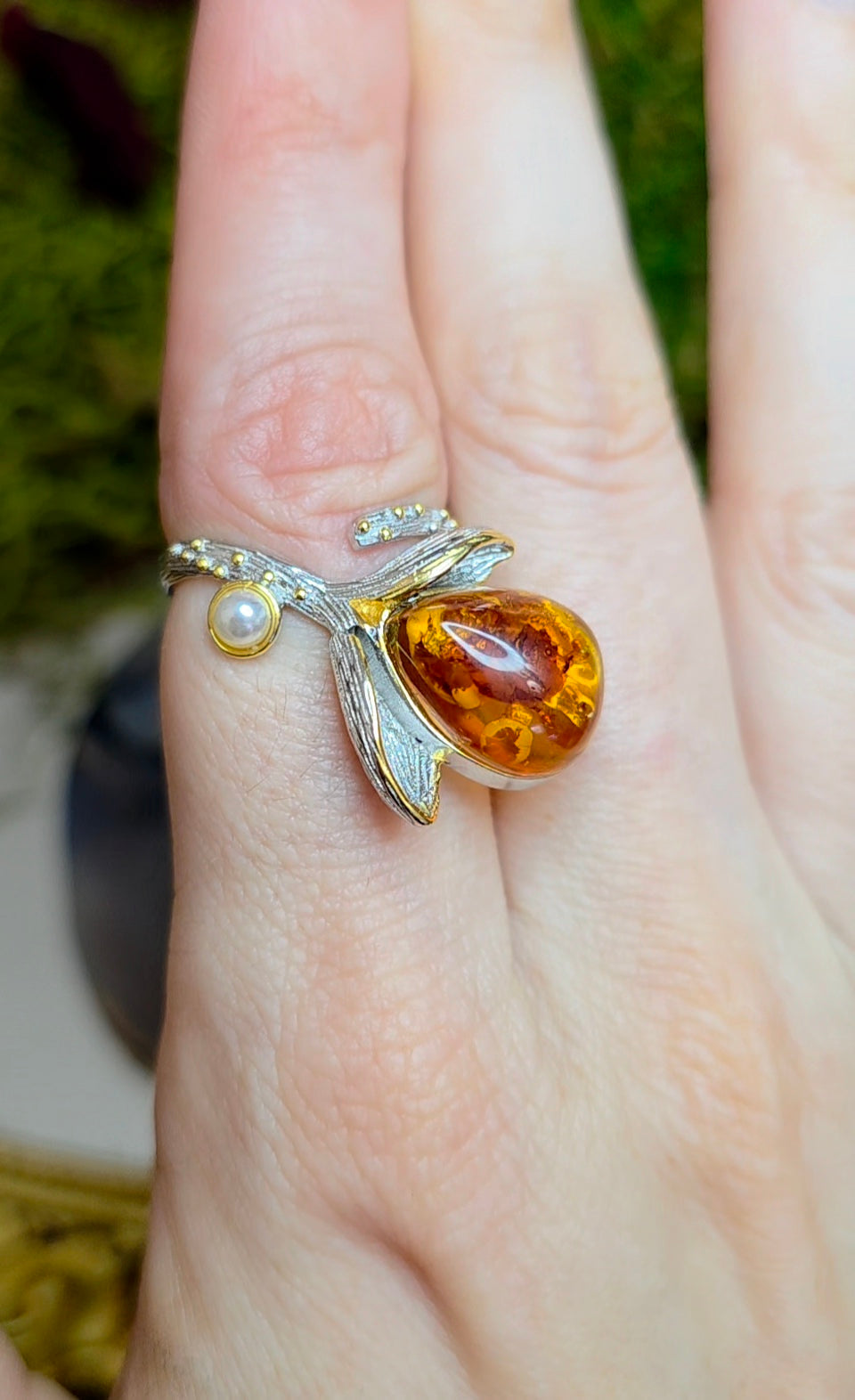 Flower Amber Wrap Ring