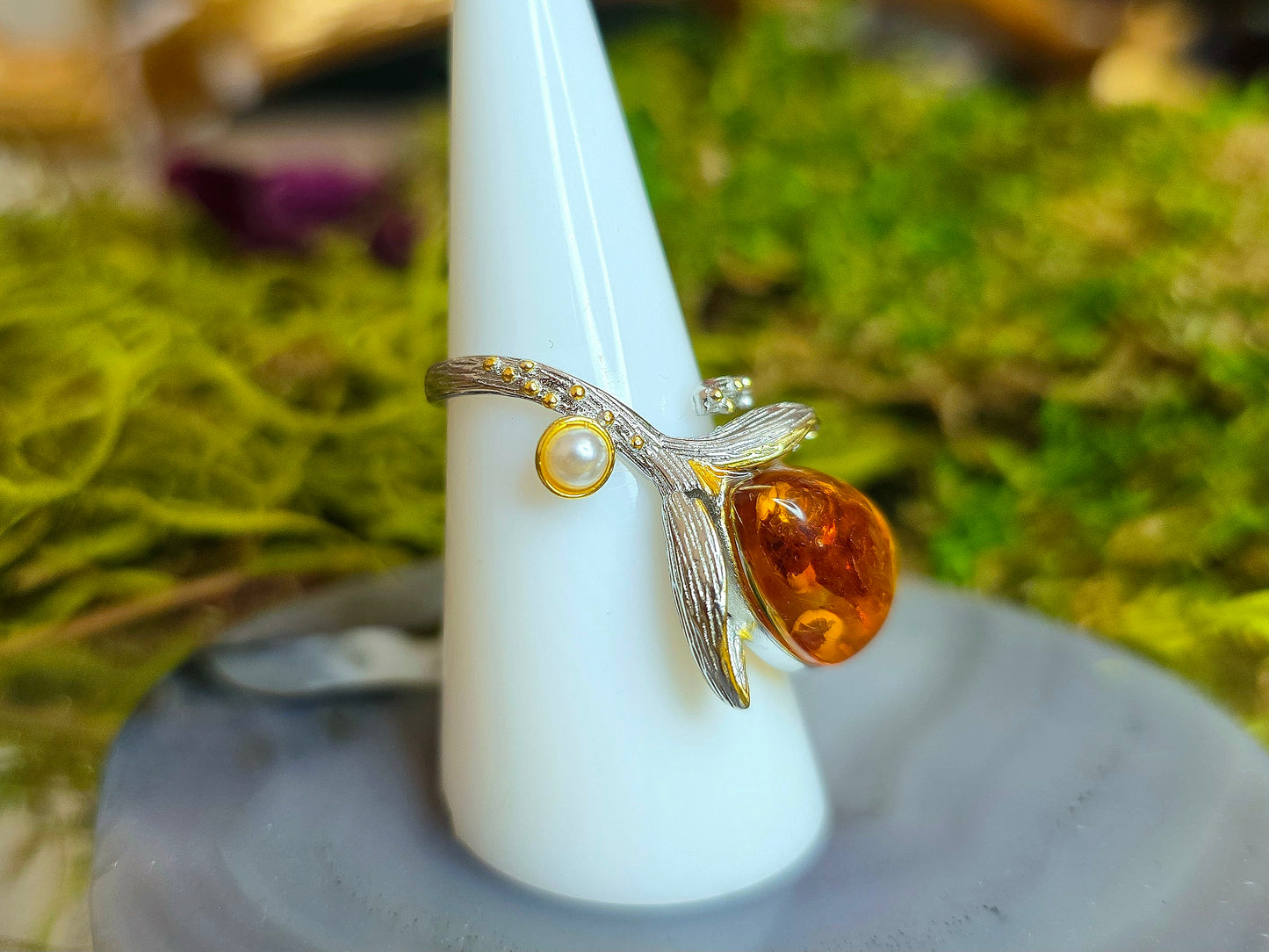 Flower Amber Wrap Ring