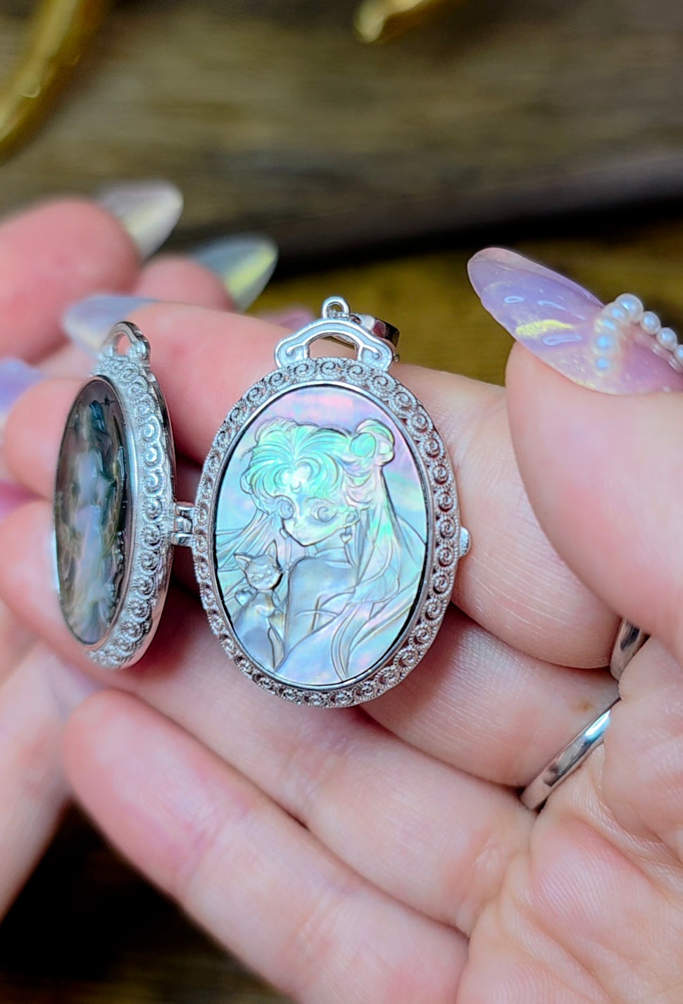 Black Shell Moon Princess Locket
