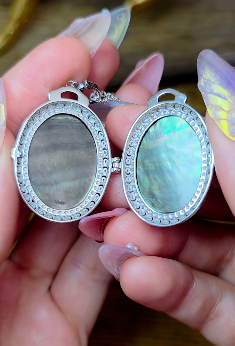 Black Shell Moon Princess Locket