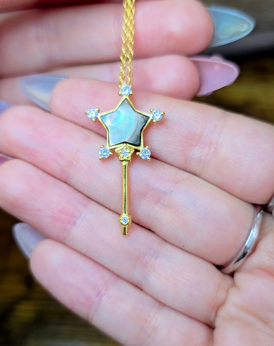 Black Shell Star Wand Pendant