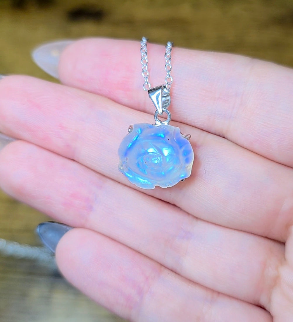 Rainbow Moonstone Flower Pendant C