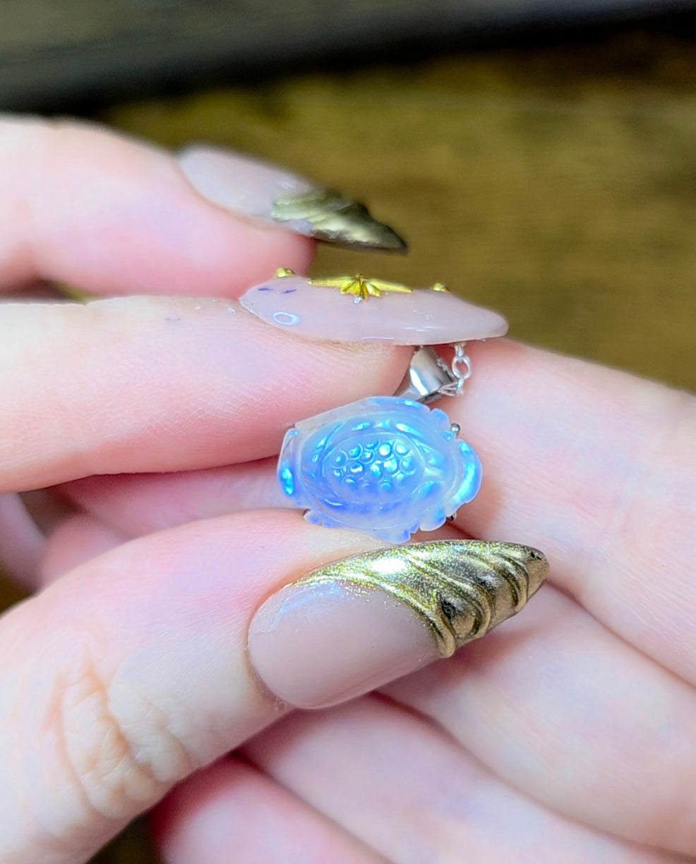 Rainbow Moonstone Flower Pendant E