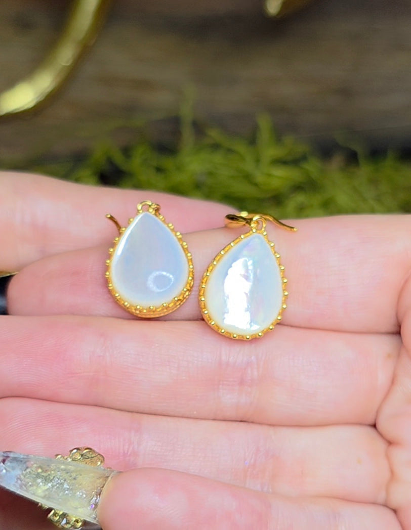White Shell Teardrop Earrings