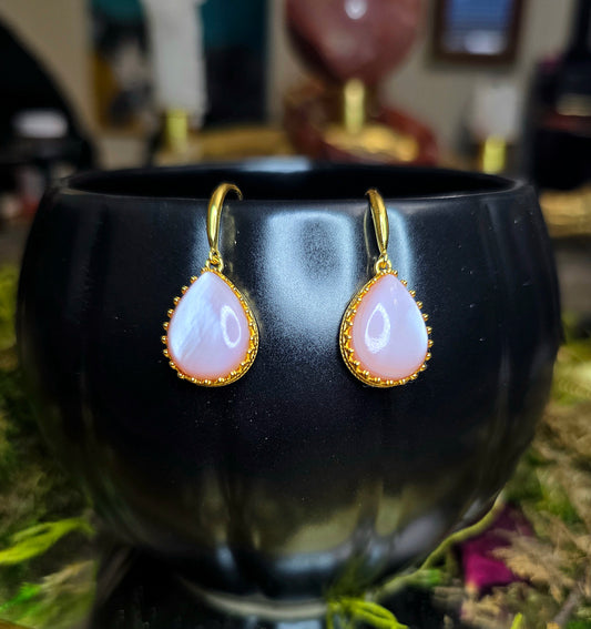 Pink Shell Teardrop Earrings