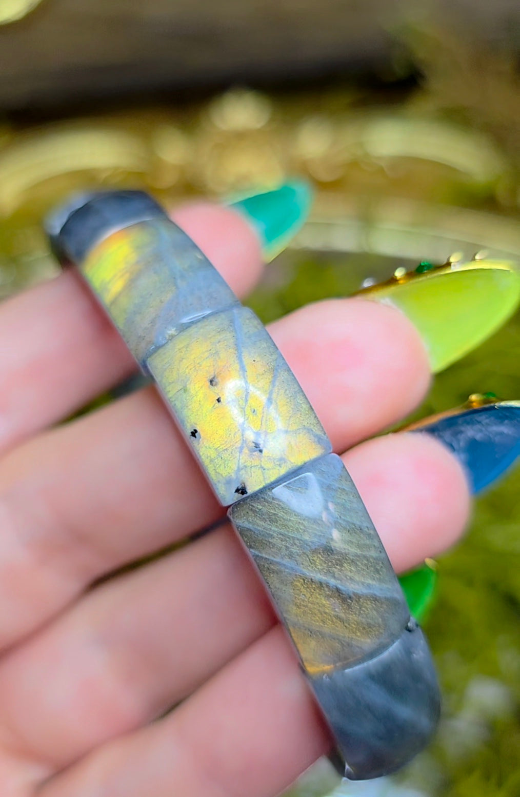 17x11 Labradorite Stretch Bracelet