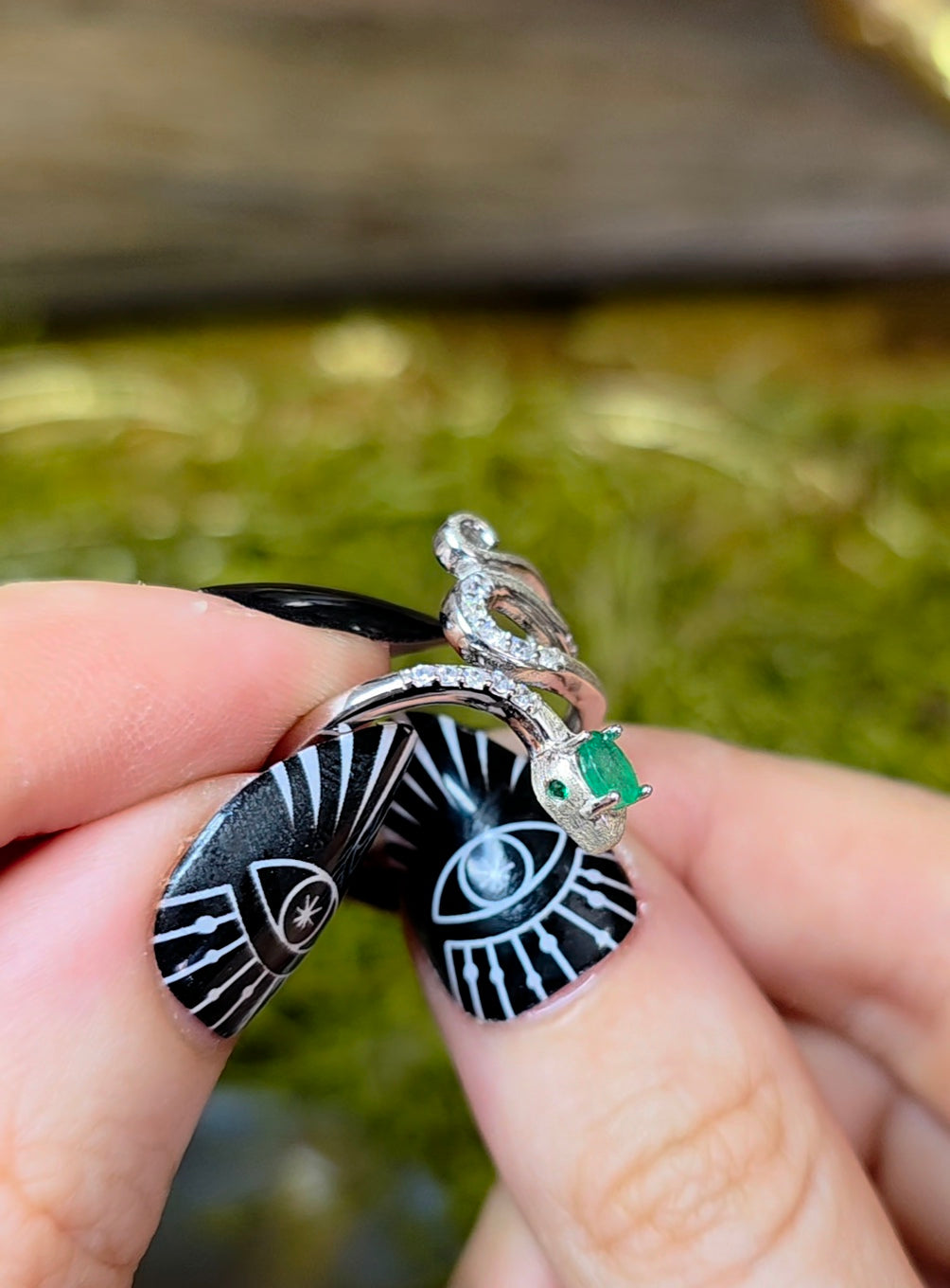 Emerald Snake Ring B