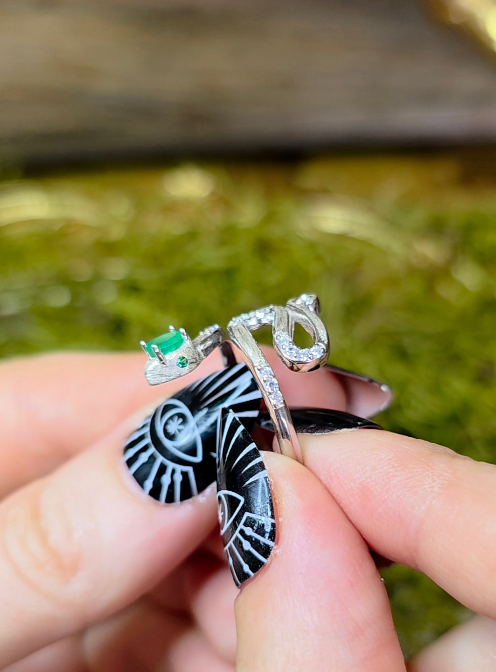 Emerald Snake Ring B