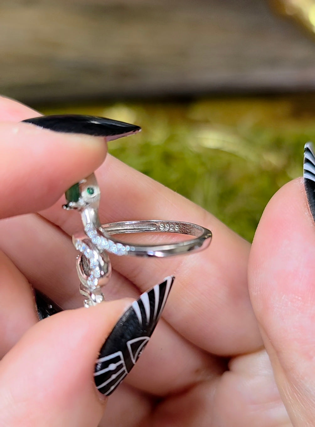 Emerald Snake Ring B