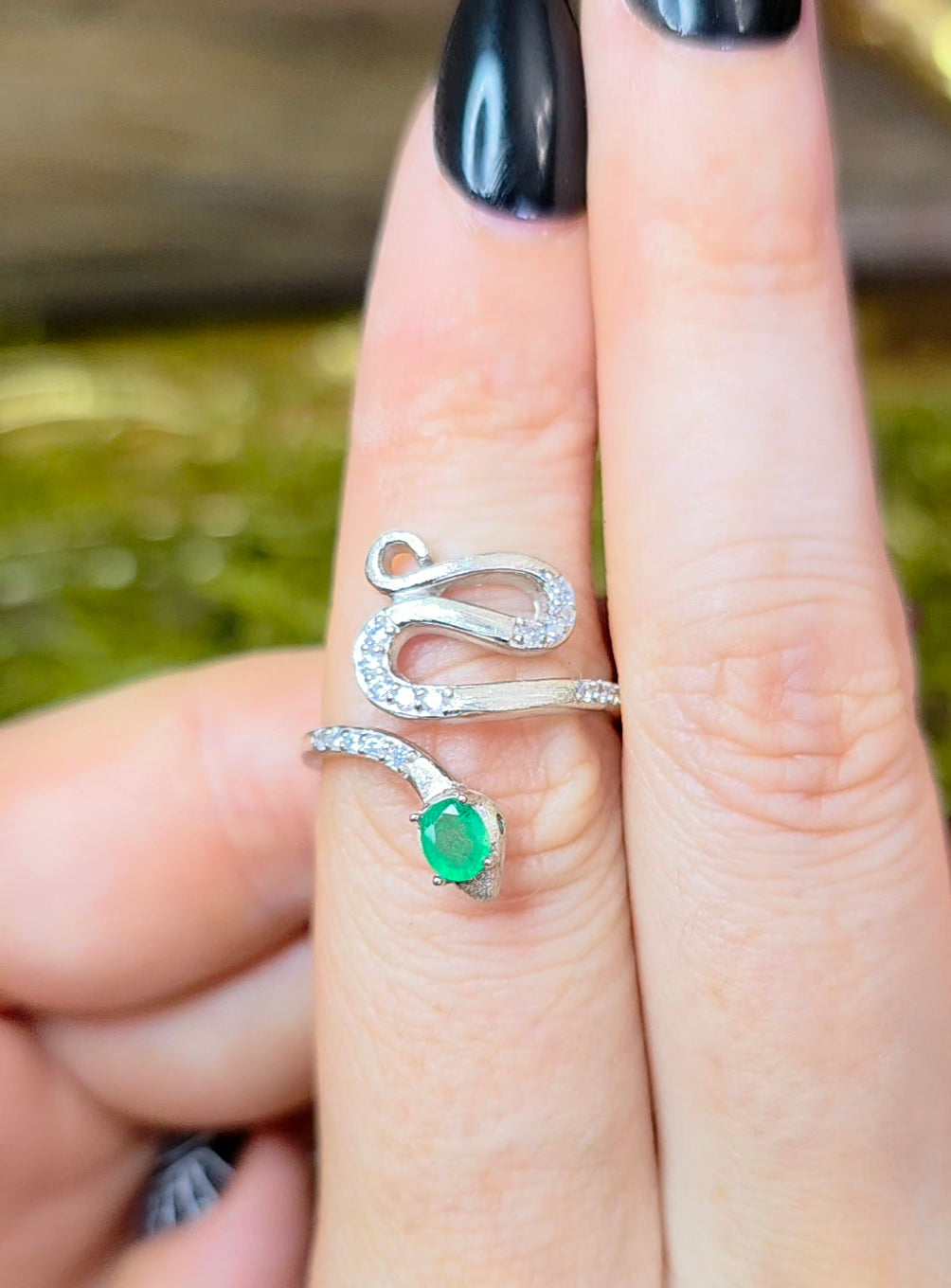 Emerald Snake Ring B