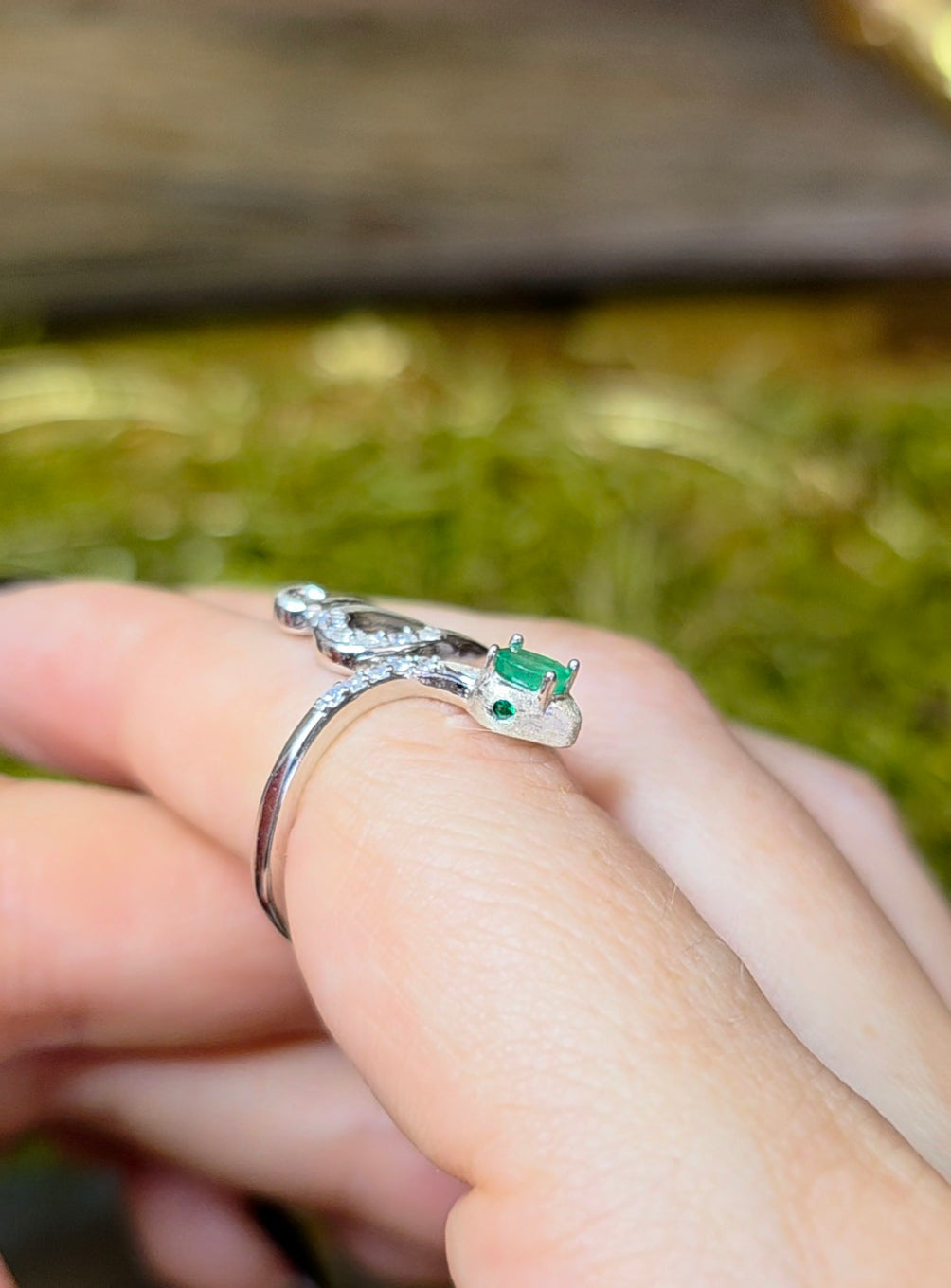 Emerald Snake Ring B