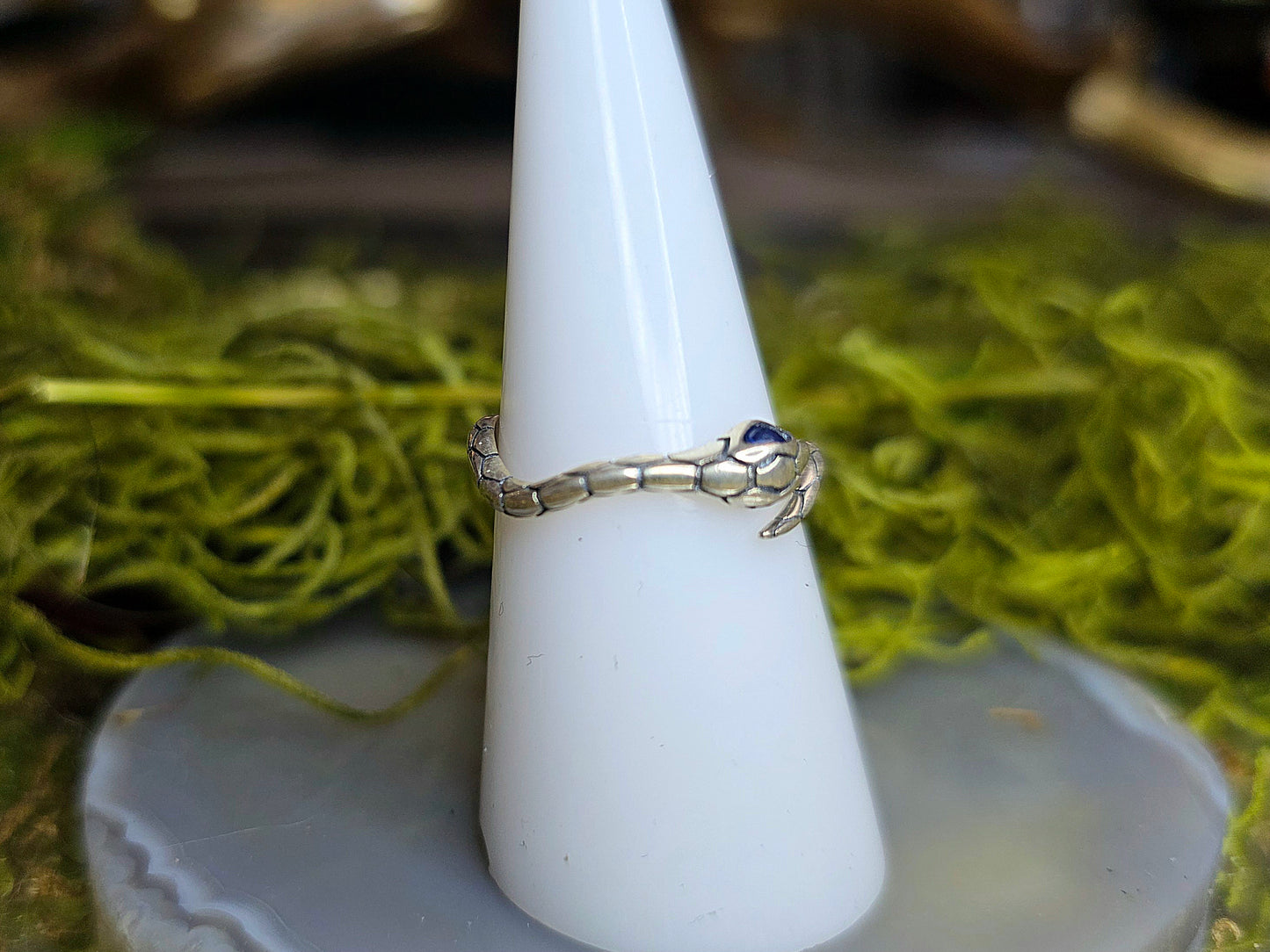 Sapphire-Eyed Snake Ring