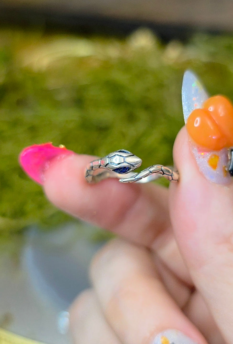Sapphire-Eyed Snake Ring