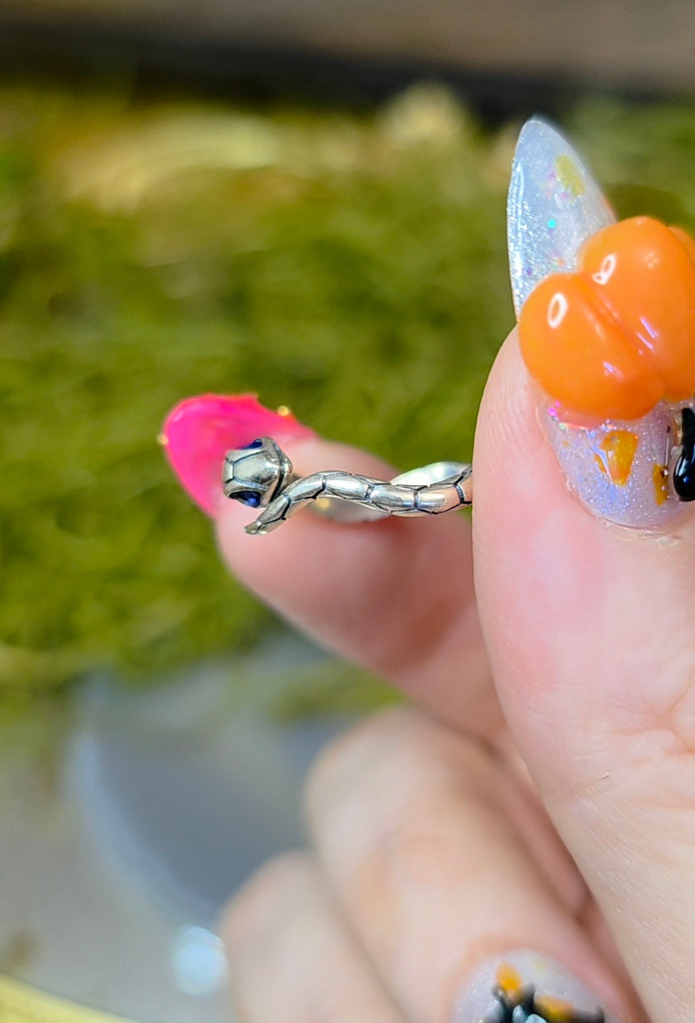 Sapphire-Eyed Snake Ring