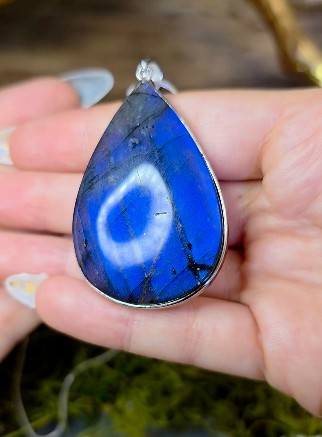 Blue Flash Labradorite Pendant B
