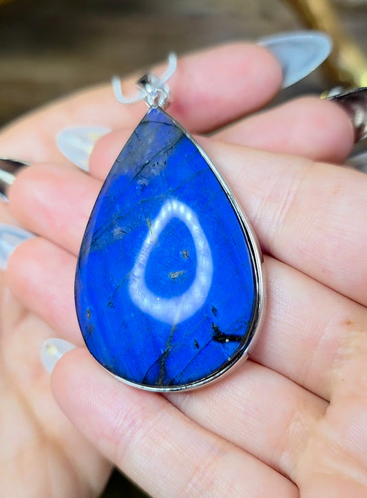 Blue Flash Labradorite Pendant B