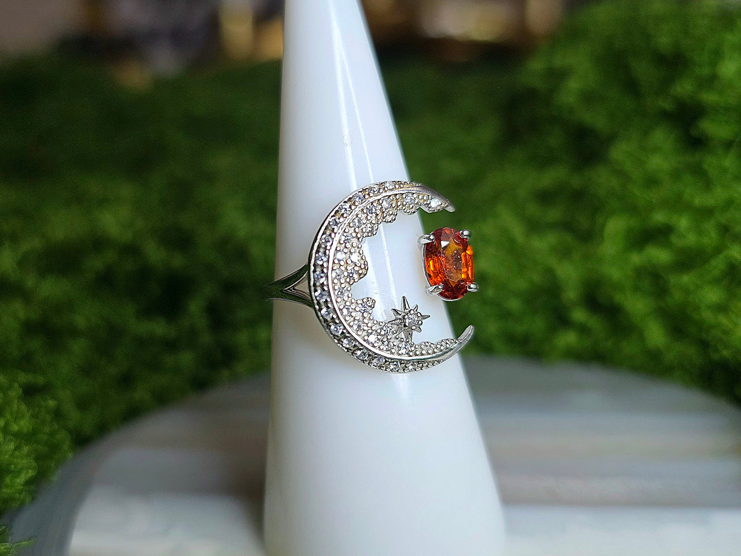 Fanta Garnet Crescent Moon Ring