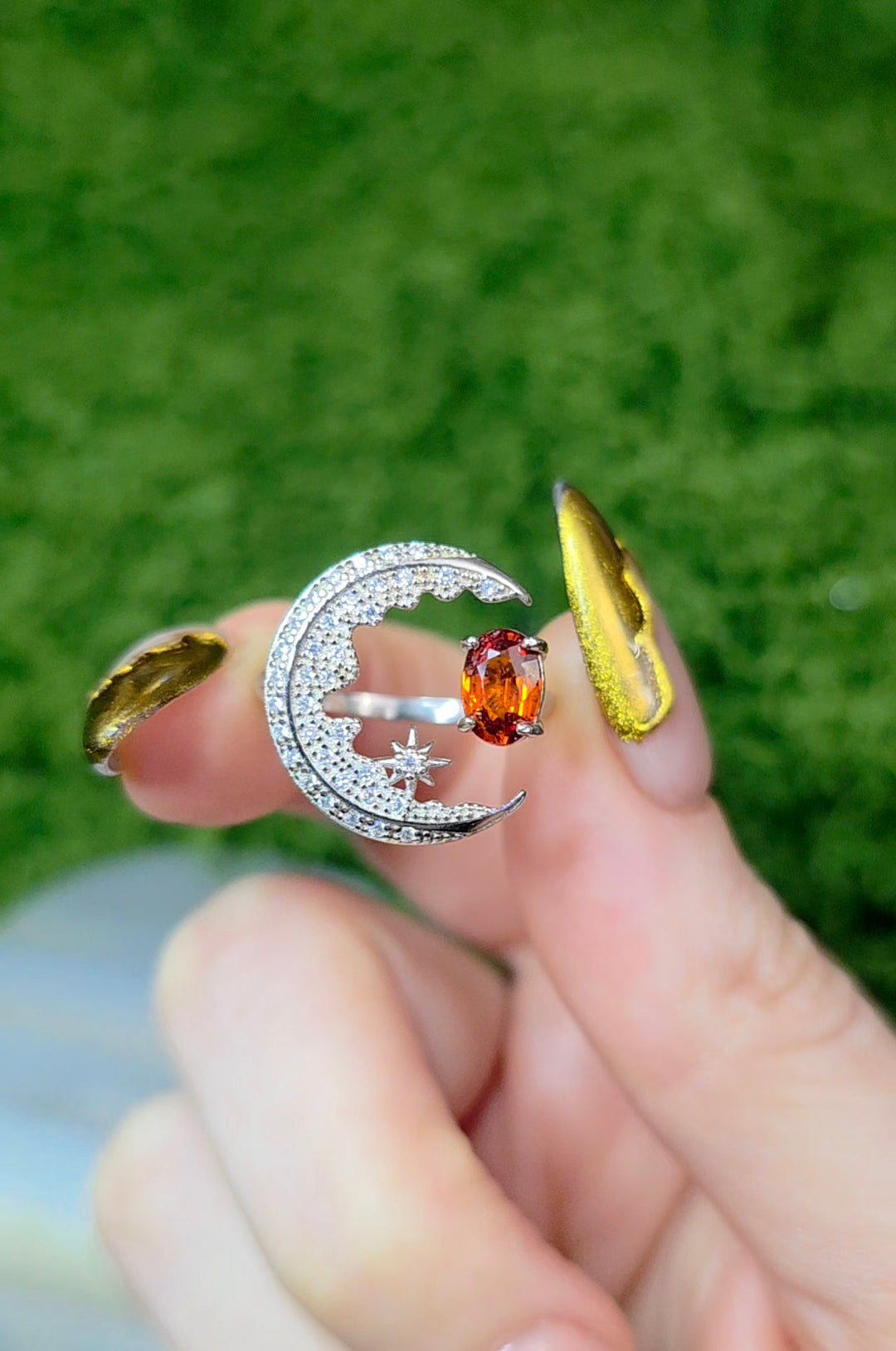 Fanta Garnet Crescent Moon Ring