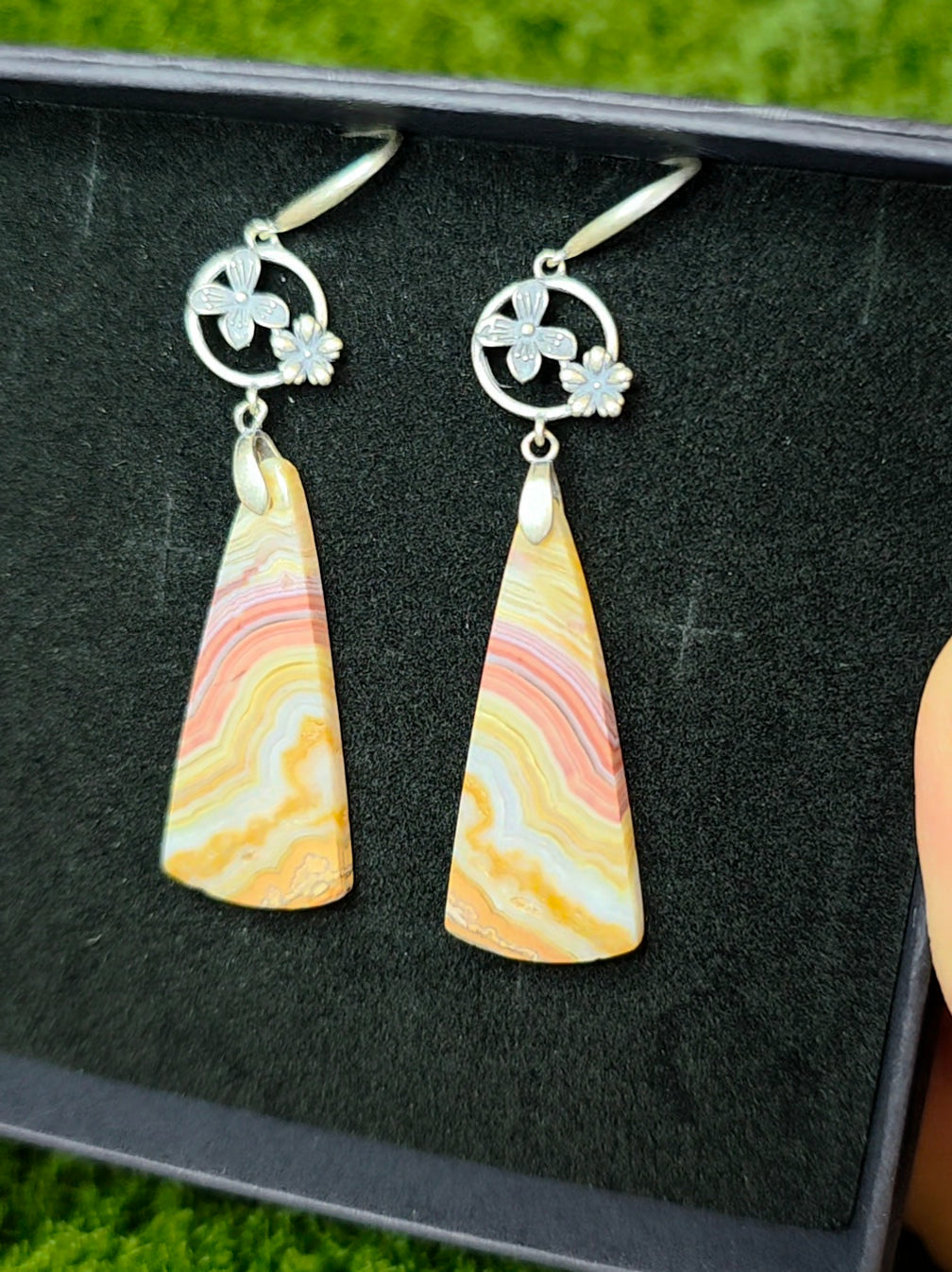 Banded Agate Flower Earrings
