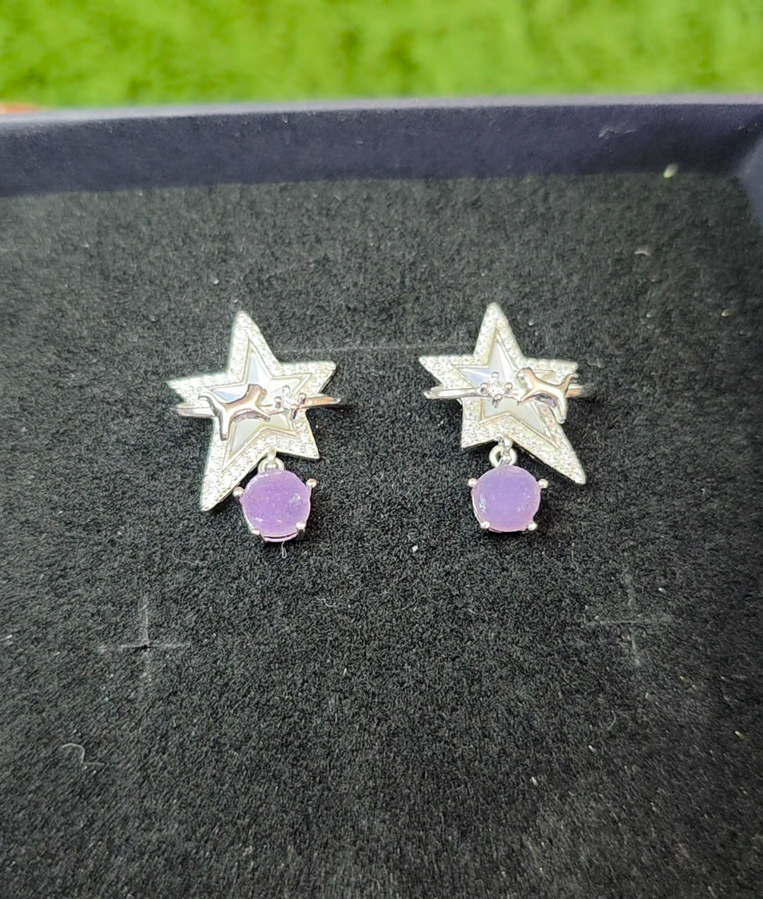 Grape Agate Cat Star Earrings