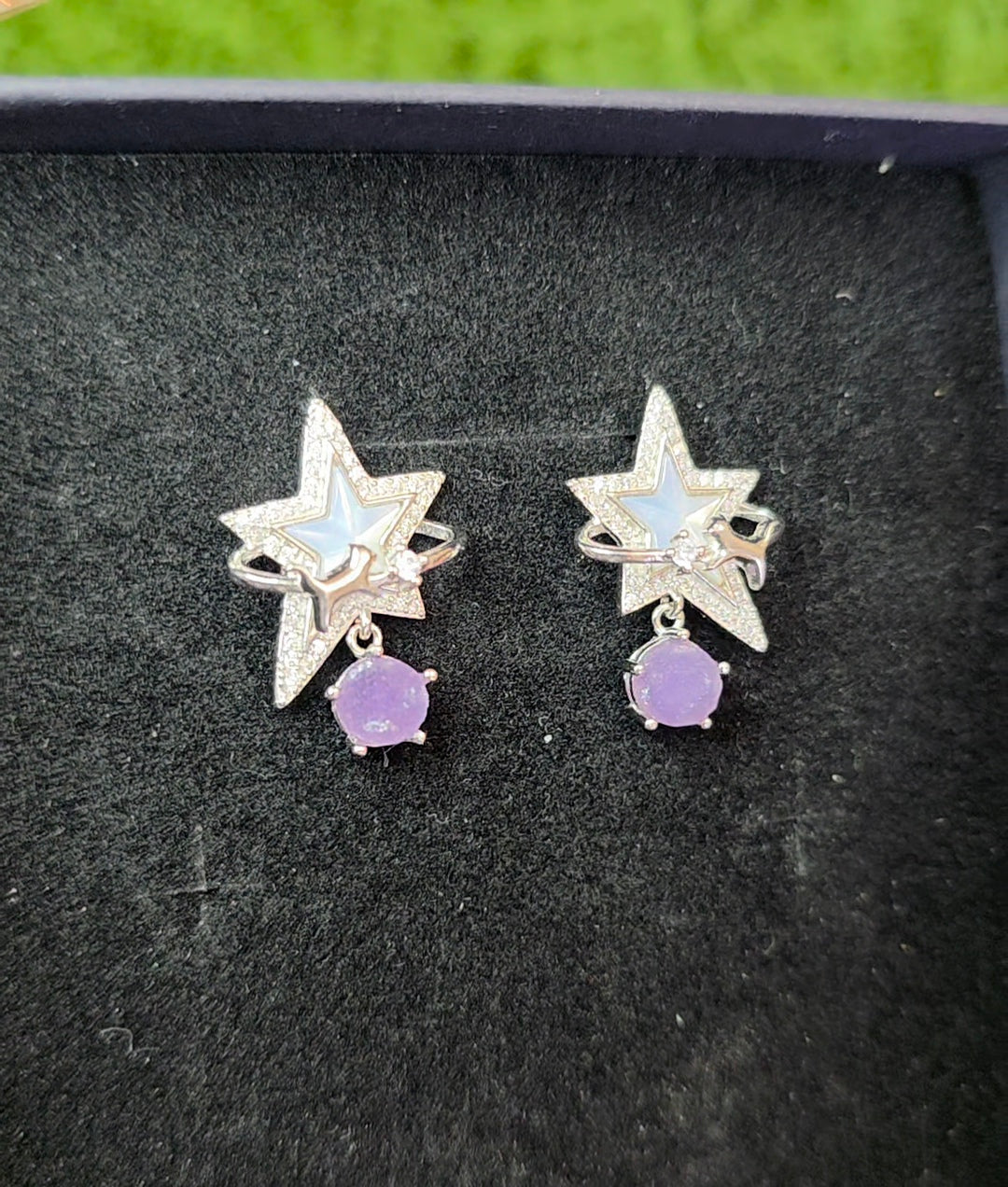 Grape Agate Cat Star Earrings